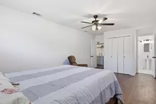 1310 E Lovers Ln, Arlington, TX 76010 - Photo 15