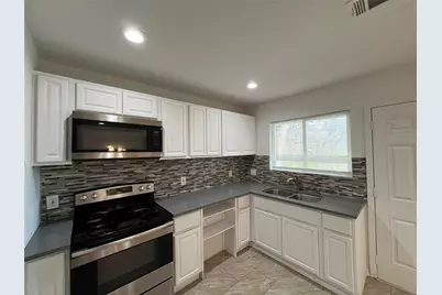 5828 Lazy River Drive, Dallas, TX 75241 - Photo 5