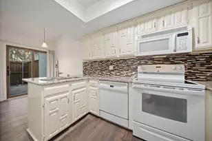 14151 Montfort Dr, Dallas, TX 75254 - Photo 11