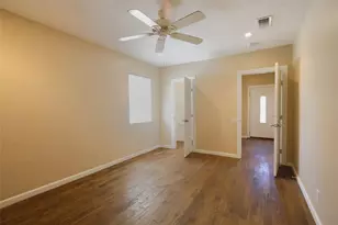 1004 W Cayuga Dr, Athens, TX 75751 - Photo 11