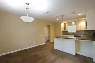 1004 W Cayuga Dr, Athens, TX 75751 - Photo 5