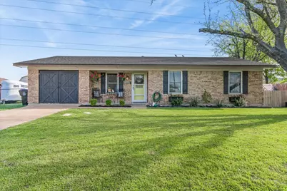 1035 Houston Street, Wills Point, TX 75169 - Photo 1