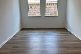 8505 Honeylocust St, McKinney, TX 75071 - Photo 5