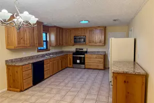 505 S San Jacinto St, Whitney, TX 76692 - Photo 9