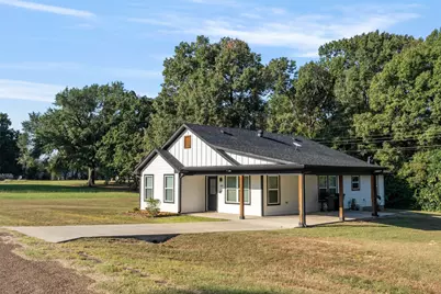 128 Crestwood Drive, Mabank, TX 75156 - Photo 1