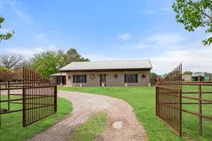 504 N Texas St, Tioga, TX 76271 - Photo 1