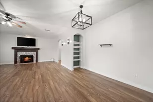 504 N Texas St, Tioga, TX 76271 - Photo 21