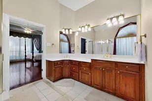 2115 Royal Dominion Ct, Arlington, TX 76006 - Photo 27