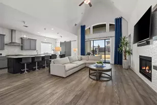 2016 Roundtree Cir E, Fort Worth, TX 76008 - Photo 5