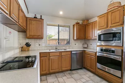 3414 Spring Willow Drive, Grapevine, TX 76051 - Photo 13