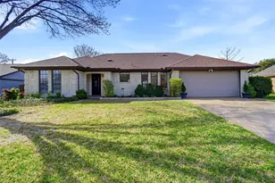 121 Montreal Dr, Hurst, TX 76054 - Photo 1