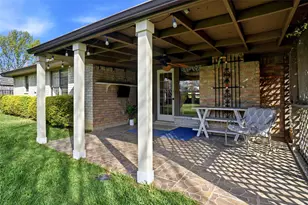 121 Montreal Dr, Hurst, TX 76054 - Photo 23