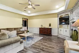 121 Montreal Dr, Hurst, TX 76054 - Photo 7