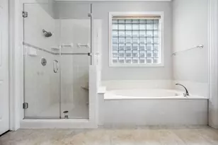 1210 Creekwood Dr, Garland, TX 75044 - Photo 21