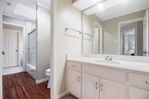 1210 Creekwood Dr, Garland, TX 75044 - Photo 31