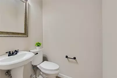 8740 Iron Horse, Irving, TX 75063 - Photo 21