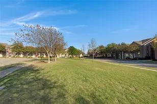 8740 Iron Horse, Irving, TX 75063 - Photo 23