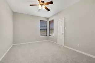 8740 Iron Horse, Irving, TX 75063 - Photo 17