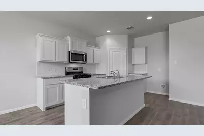 608 Harvey Street, Grandview, TX 76050 - Photo 3