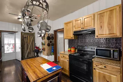 301 W Nelson Street, Bowie, TX 76230 - Photo 7