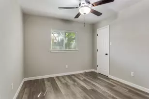 5225 Livermore Dr, Arlington, TX 76017 - Photo 17