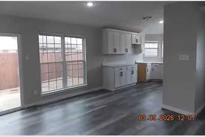 5225 Livermore Drive, Arlington, TX 76017 - Photo 5