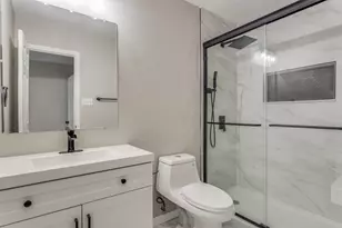 5225 Livermore Dr, Arlington, TX 76017 - Photo 13