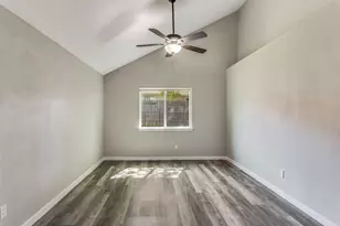 5225 Livermore Dr, Arlington, TX 76017 - Photo 11