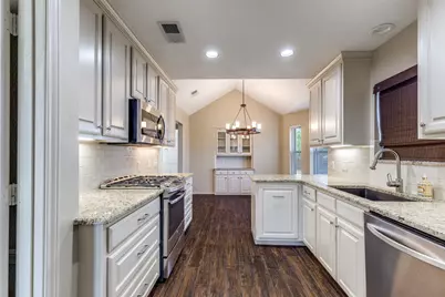 2606 Belmeade Drive, Carrollton, TX 75006 - Photo 11