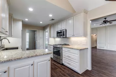 2606 Belmeade Drive, Carrollton, TX 75006 - Photo 9