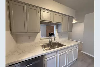 1433 N Bluegrove Road, Lancaster, TX 75134 - Photo 9