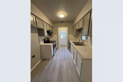 1433 N Bluegrove Road, Lancaster, TX 75134 - Photo 5