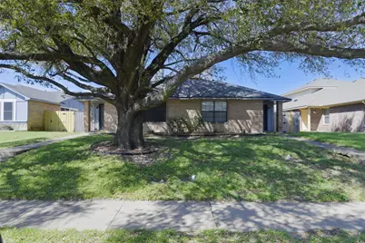 1433 N Bluegrove Road, Lancaster, TX 75134 - Photo 1