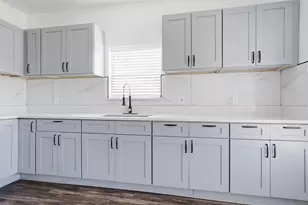 300 S 2nd St, Tehuacana, TX 76686 - Photo 7