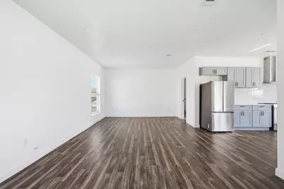 300 S 2nd Street, Tehuacana, TX 76686 - Photo 5