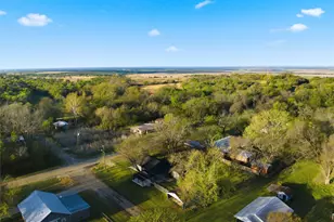 300 S 2nd St, Tehuacana, TX 76686 - Photo 33