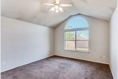 613 Prairie Gulch Drive, Fort Worth, TX 76140 - Photo 9