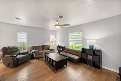 2736 Ryan Avenue, Fort Worth, TX 76110 - Photo 5