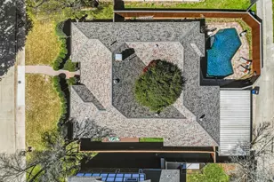 10019 Hickory Crossing, Dallas, TX 75243 - Photo 27