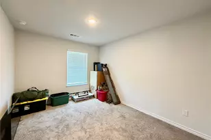 5664 Shore Point Trl, Fort Worth, TX 76119 - Photo 21