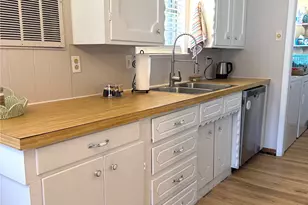 837 Hillside Dr, Sherman, TX 75090 - Photo 3