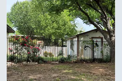 837 Hillside Drive, Sherman, TX 75090 - Photo 23