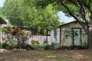 837 Hillside Dr, Sherman, TX 75090 - Photo 23