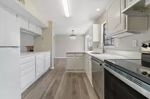 8 Hawthorne Cir, Allen, TX 75002 - Photo 9