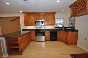 209 W 5th St, Tolar, TX 76476 - Photo 7