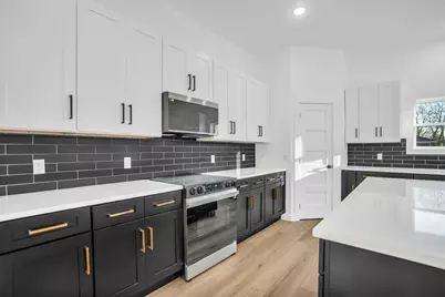 305 Eggar Street, Waxahachie, TX 75165 - Photo 11