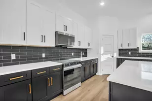 305 Eggar St, Waxahachie, TX 75165 - Photo 11