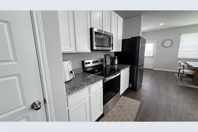 1025 Wind Drift Way, Fort Worth, TX 76131 - Photo 7