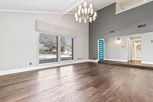 2010 Heather Brook Dr, Grapevine, TX 76051 - Photo 5