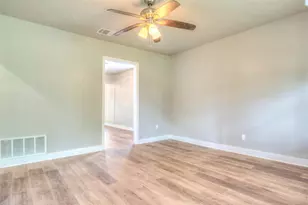 509 Walnut Dr, Mesquite, TX 75149 - Photo 5